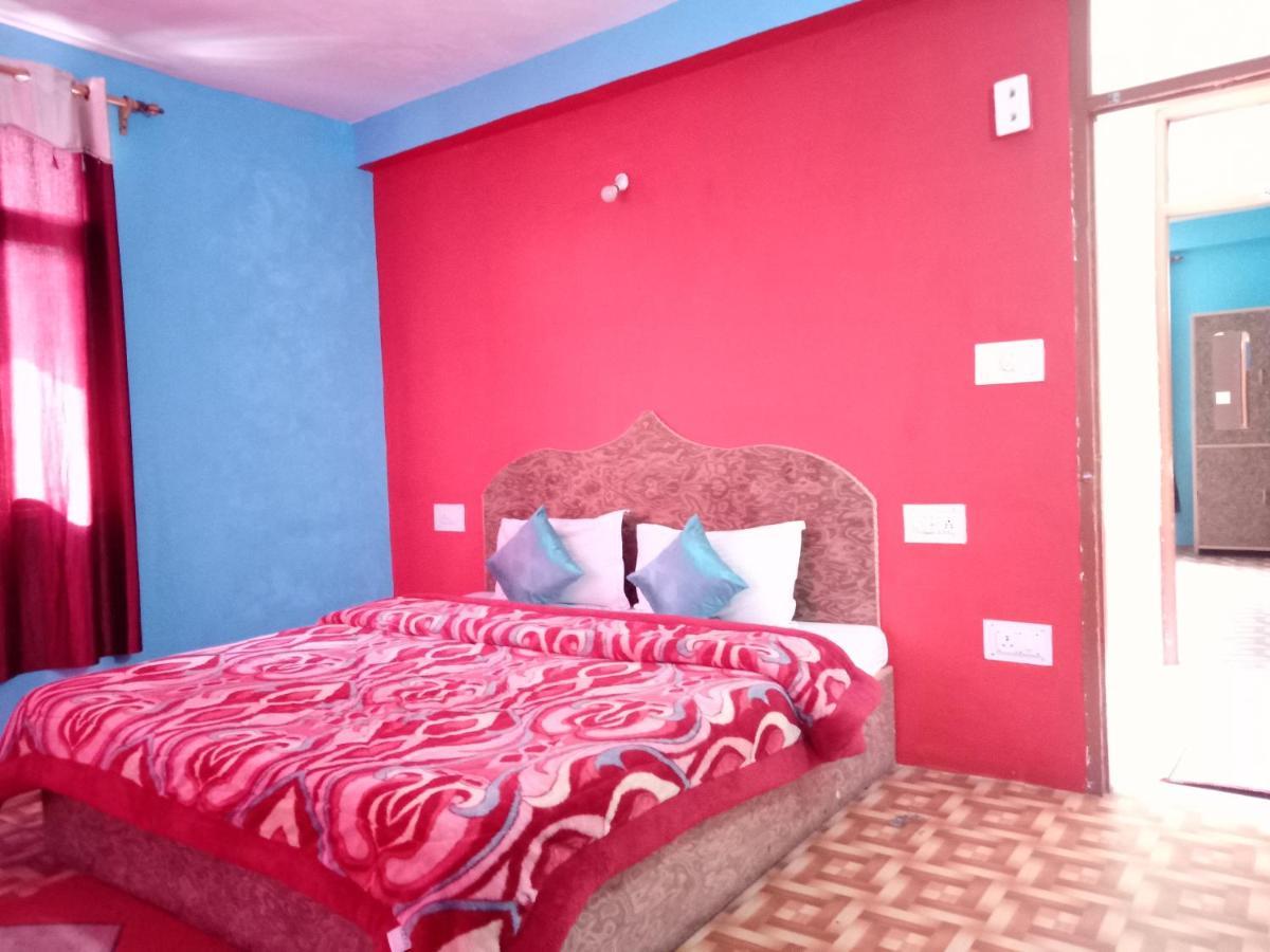 Non Stop Cafe Hostel & Stay Маналі Номер фото